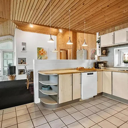 בית נופש Amazing In With Sauna